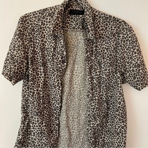 100% authentic AllSaints leopard print shirt. Super comfortable soft shirt